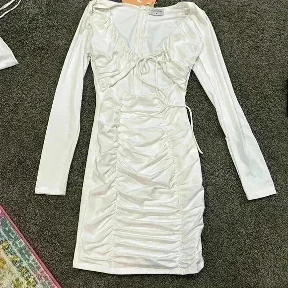 That’s so fetch white long sleeve mini dress - Picture 2 of 4